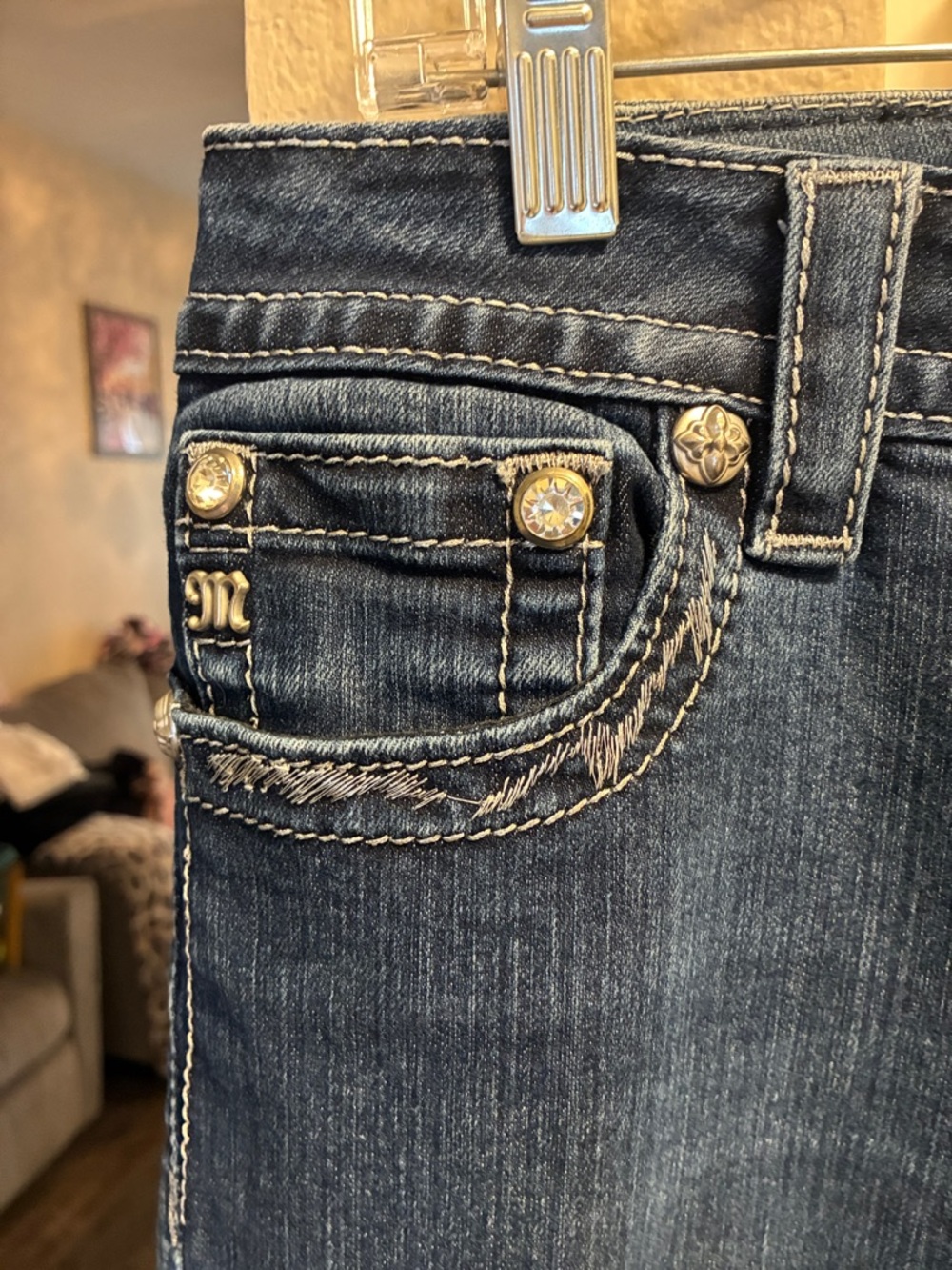 Miss Me signature Bootcut Jeans with embroidery and rhinestones - Picture 3 of 14